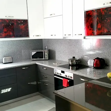 Mina's House 3*